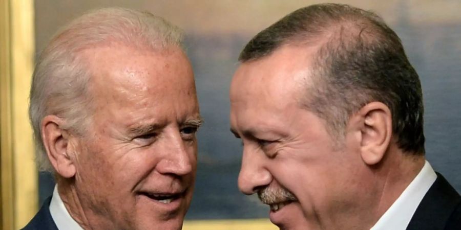 Biden (l.) und Erdogan