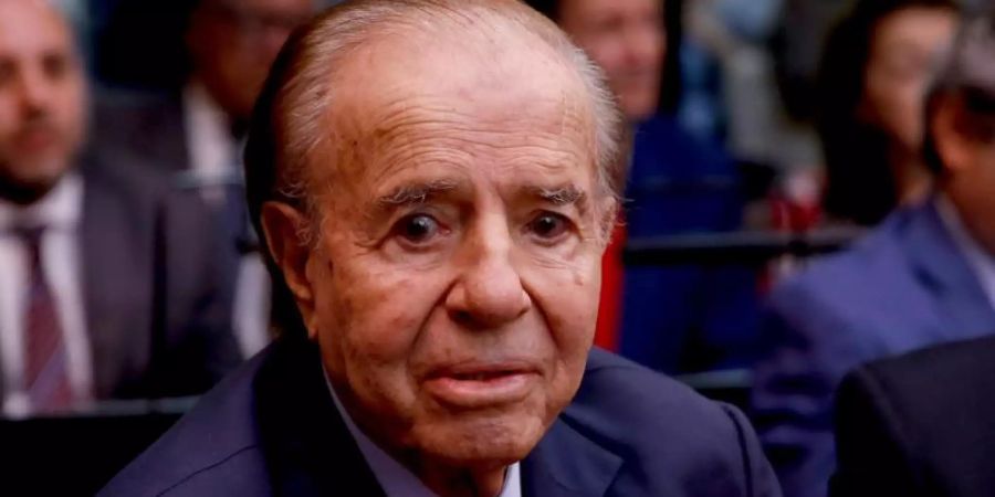 Carlos Menem, ehemaliger Präsident von Argentinien. Foto: Natacha Pisarenko/AP/dpa