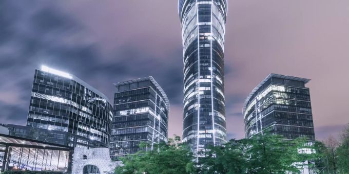 Warsaw Spire in Polen ist ein Projekt der Immofinanz. S Immo