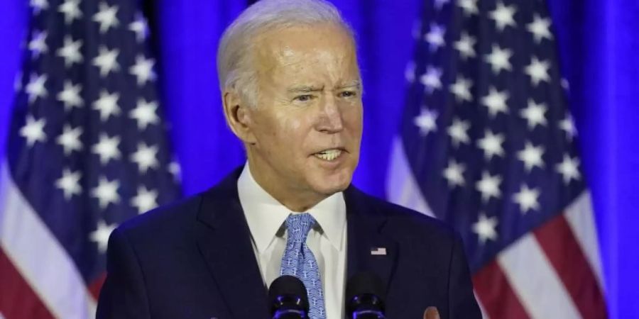 Hatte erst kürzlich gesagt, dass er sich zu dem Thema Einreisebeschränkungen beraten wolle: Joe Biden. Foto: Patrick Semansky/AP/dpa