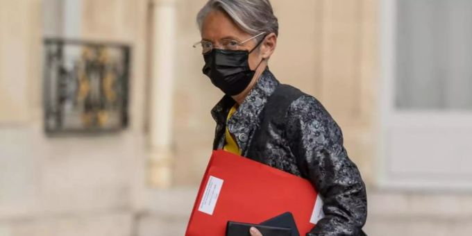 Laut Arbeitsministerin Élisabeth Borne stehen bis zu 50.000 Euro Bussgeld im Raum. Foto: Sadak Souici/Le Pictorium Agency ZUMA/dpa Laut Arbeitsministerin Élisabeth Borne stehen bis zu 50.000 Euro Bussgeld im Raum. Foto: Sadak Souici/Le Pictorium Agency ZUMA/dpa