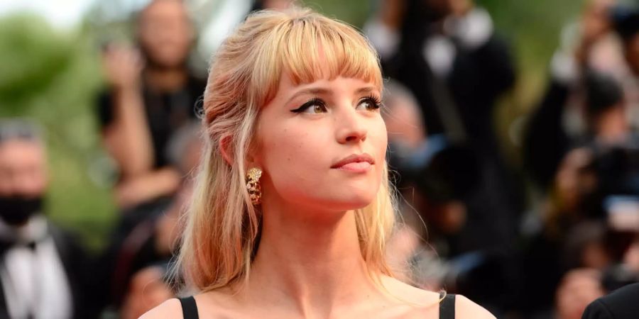 Angèle in Cannes
