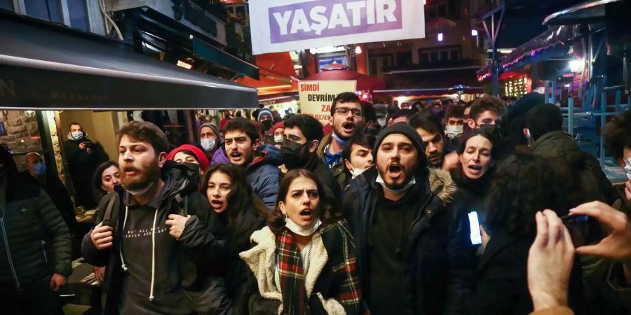 Protest against government in Turkey