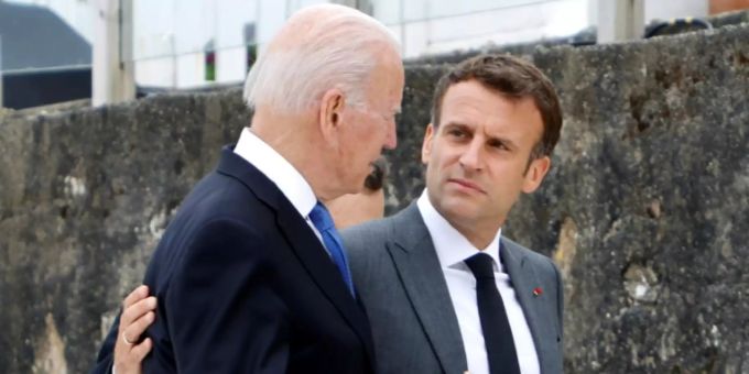 US-Präsident Biden mit Frankreichs Präsident Macron US-Präsident Biden mit Frankreichs Präsident Macron