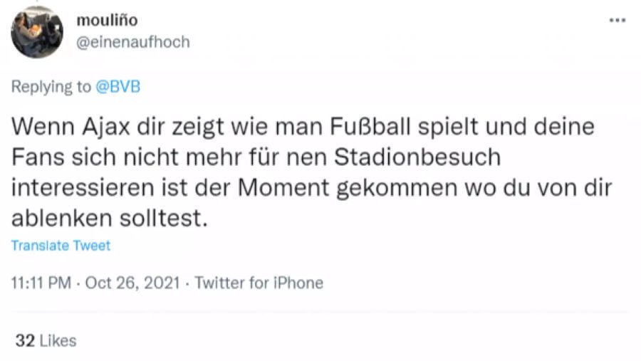 Ein Fan des BVB findet den Spruch gegen Schalke nicht angebracht.