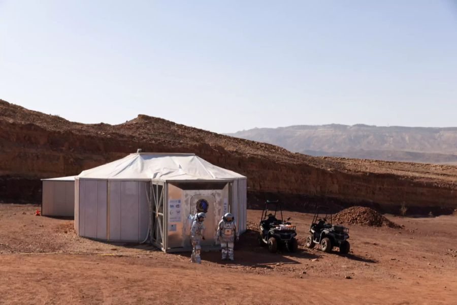 Die Wüste Negev in Israel ähnelt dem Marskrater.