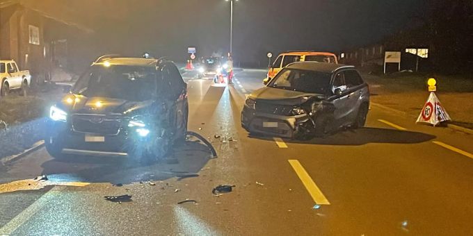 Beim Verkehrsunfall wurden drei Personen leicht verletzt Beim Verkehrsunfall wurden drei Personen leicht verletzt
