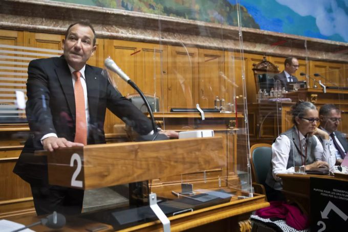 SVP-Nationalrat Thomas Matter spricht in einer Debatte während der Herbstsession der Eidgenössischen Räte, am Dienstag, 28. September 2021, im Nationalrat in Bern. Thomas Matter SVP