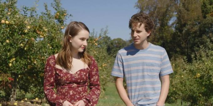 Zoe Murphy (Kaitlyn Dever) und Evan Hansen (Ben Platt) in einer Szene aus «Dear Evan Hansen». Foto: Universal Pictures/dpa Zoe Murphy (Kaitlyn Dever) und Evan Hansen (Ben Platt) in einer Szene aus «Dear Evan Hansen». Foto: Universal Pictures/dpa