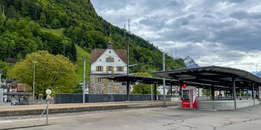 Bahnhof Flüelen.