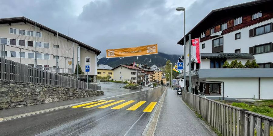 Dorfzentrum Klosters-Serneus.