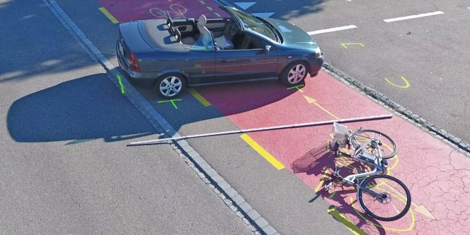 Der E-Bike-Fahrer wurde schwer verletzt.