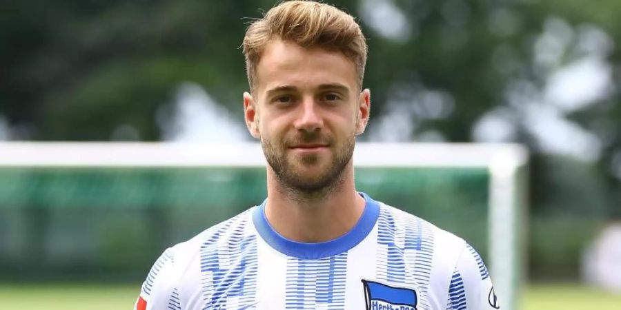 Fällt nach einer Schulter-OP für Hertha BSC aus: Lukas Klünter. Foto: Michael Hundt/dpa
