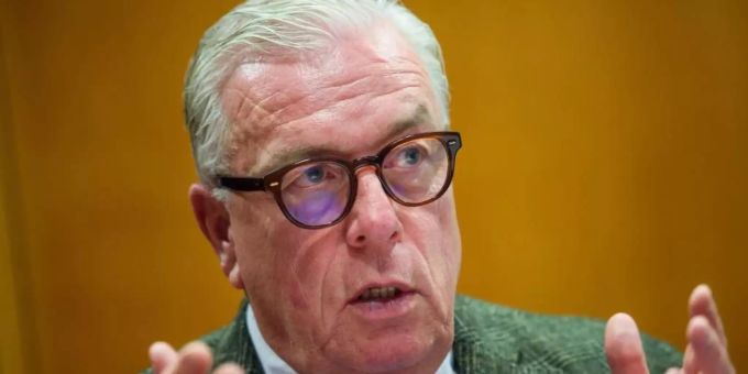 Klaus Reinhardt, Präsident der Bundesärztekammer, ist derzeit gegen mehr Druck auf ungeimpfte Menschen. Foto: Gregor Fischer/dpa Klaus Reinhardt, Präsident der Bundesärztekammer, ist derzeit gegen mehr Druck auf ungeimpfte Menschen. Foto: Gregor Fischer/dpa