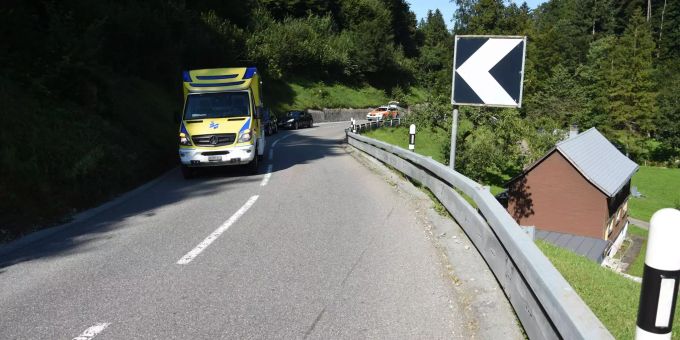 Der 23-jährige Mann musste ins Spital gebracht werden. Kantonspolizei St. Gallen