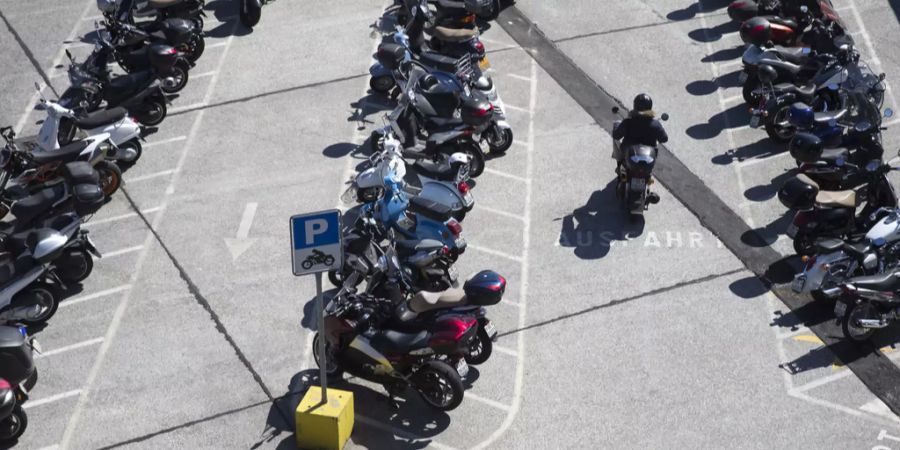 bern motorrad parkplatz