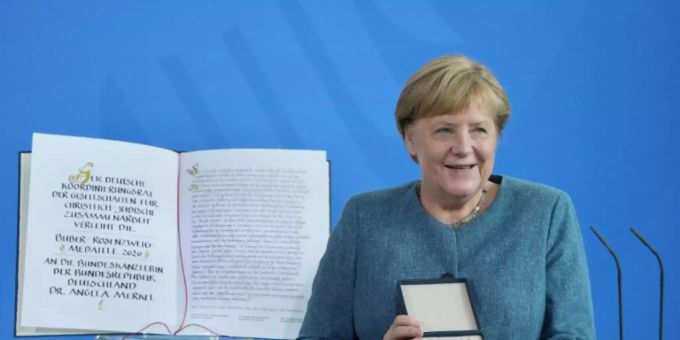 Merkel bei Verleihung der Buber-Rosenzweig-Medaille Merkel bei Verleihung der Buber-Rosenzweig-Medaille