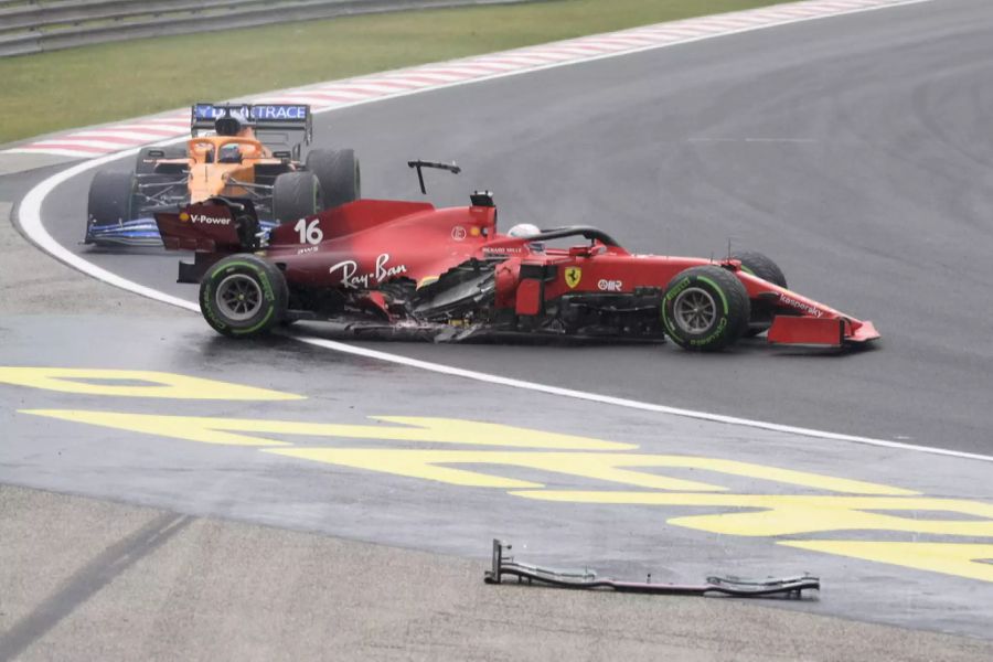 Auch Ferrari-Fahrer Charles Leclerc wird abgeschossen.