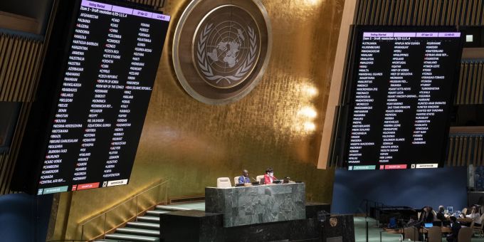 Nach Auffassung des Aussenamtes in Kiew sei der Sitz Moskaus weder in den UN noch im Weltsicherheitsrat auf Grundlage internationalen Rechts geregelt. (AP Photo/John Minchillo) ukraine krieg russland un