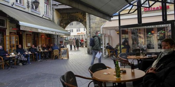 Bern/Wien/Den Haag - Deutsche Nachbarländer heben etliche Corona-Massnahmen auf