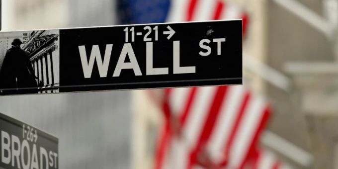 Strassenschild der Wall Street in New York Strassenschild der Wall Street in New York