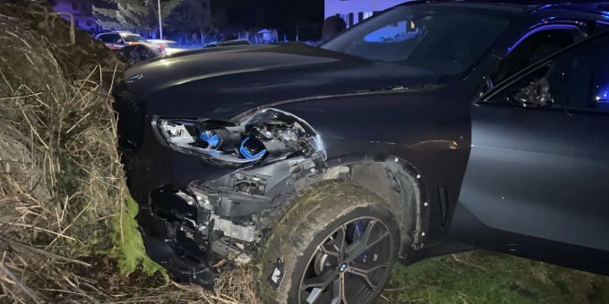 An beiden Fahrzeugen entstand grosser Sachschaden. Unfall