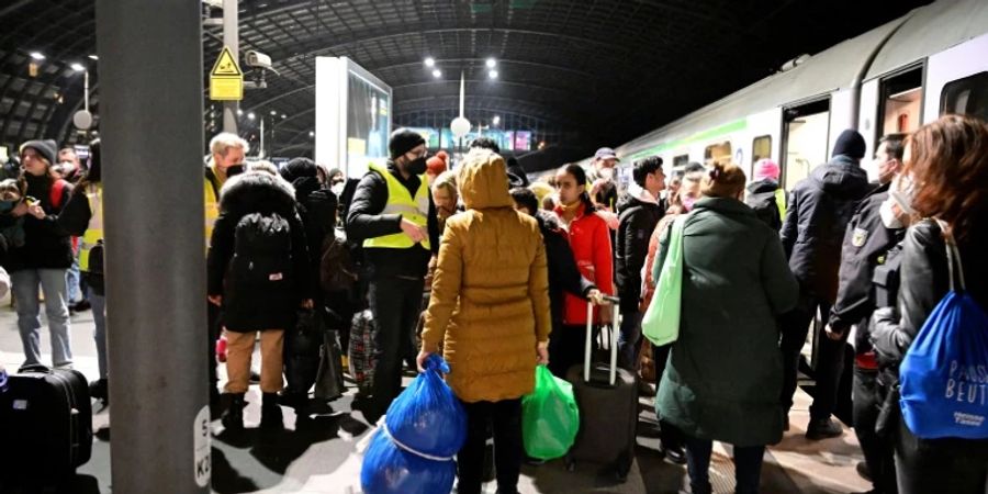 Ankunft ukrainischer Flüchtlinge am Berliner Hauptbahnhof