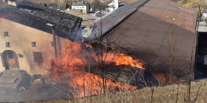 San Carlo GR: Brand auf Bauernhof