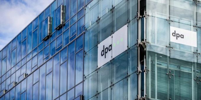 Berlin - dpa übernimmt Kuratierung für Facebook News in Deutschland
