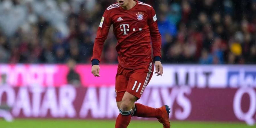 Musste 15 Minuten nach seiner Einwechslung verletzt vom Platz: Bayerns James Rodriguez. Foto: Matthias Balk