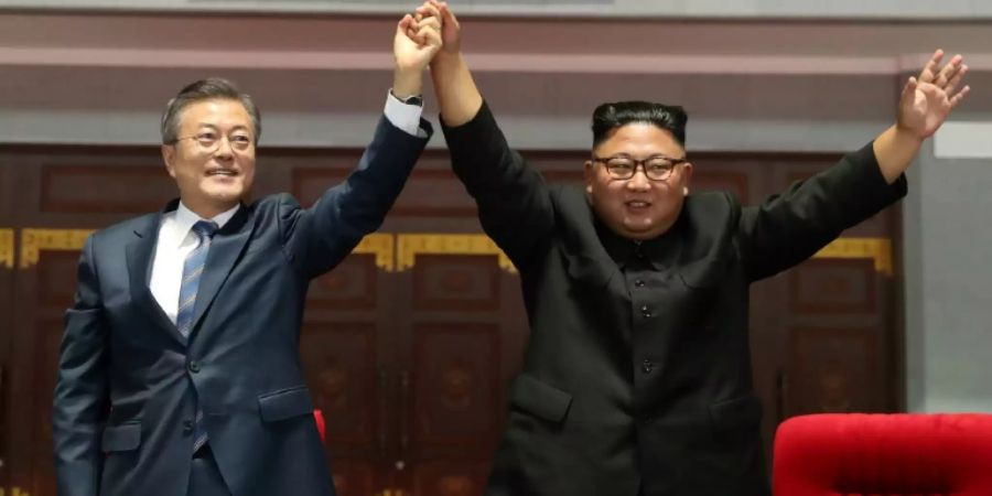 Moon Jae In und Kim Jong Un