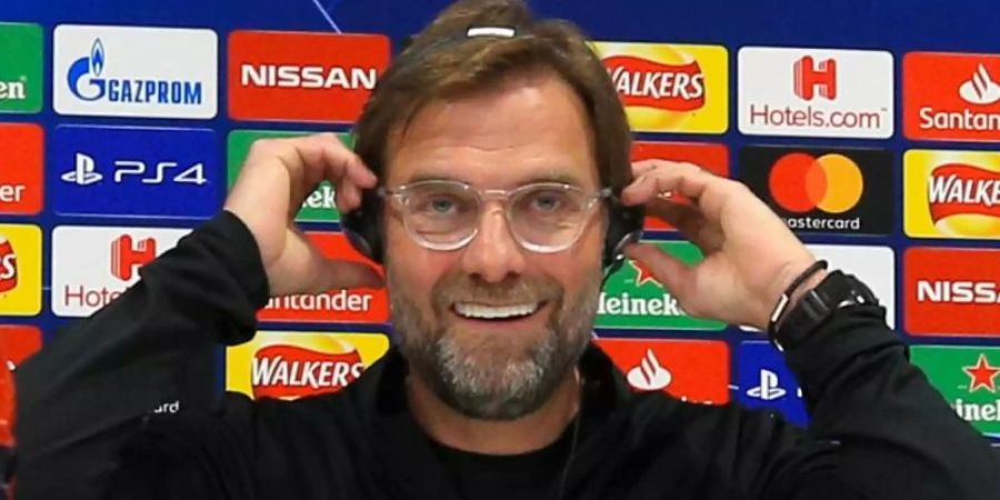 Liverpools Trainer Jürgen Klopp freut sich auf das Kracher-Spiel beim FC Barcelona. Foto: Peter Byrne/PA Wire/dpa