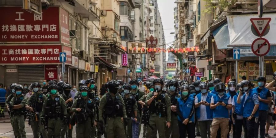 Hunderte Polizisten sollten Proteste im Keim ersticken