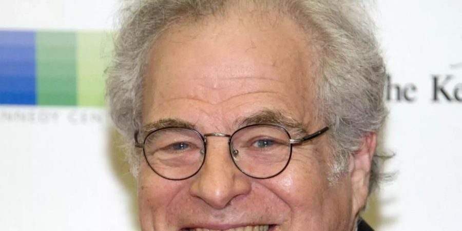 Itzhak Perlman wird am 31. August 75 Jahre alt wird. Foto: Ron Sachs/Pool/ISP POOL VIA CNP/dpa