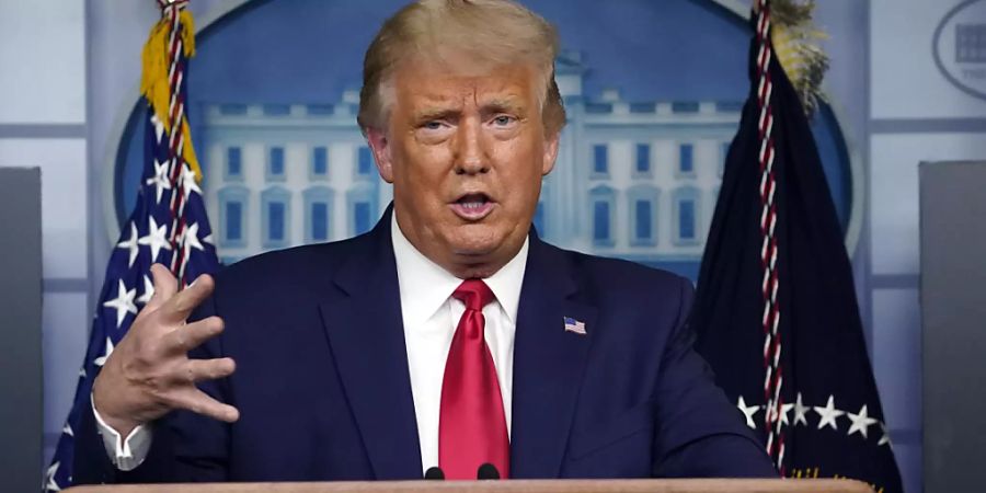 Donald Trump, Präsident der USA, spricht während einer Pressekonferenz im Weissen Haus. Foto: Evan Vucci/AP/dpa