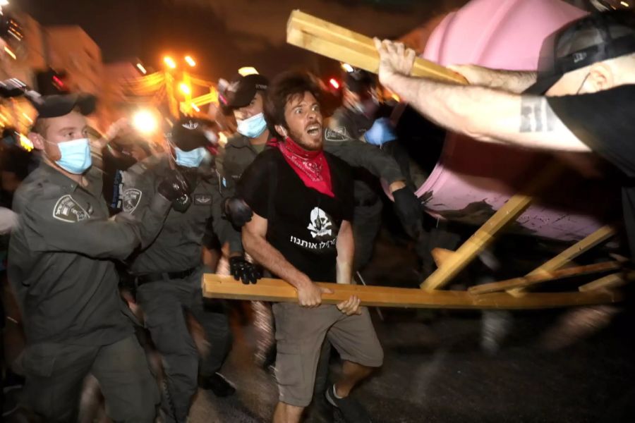 Am Samstagabend kam es zu Demonstrationen in Tel-Aviv.