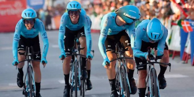 Das Astana-Team legt eine 15-tägige Rennpause ein. Foto: Yuzuru Sunada/BELGA/dpa Das Astana-Team legt eine 15-tägige Rennpause ein. Foto: Yuzuru Sunada/BELGA/dpa
