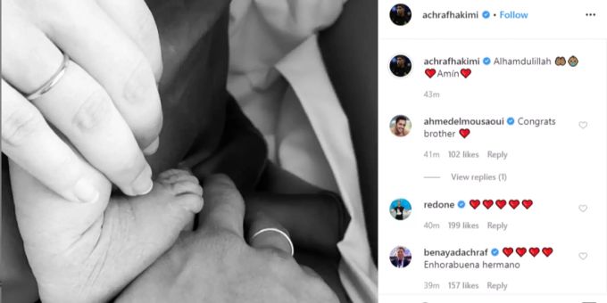Hakimi teilt die frohe Botschaft der Geburt seines Kindes. BVB