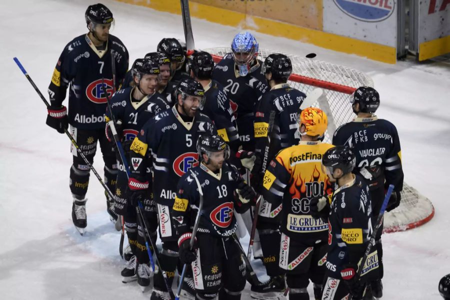 Fribourg-Gottéron trifft in den letzten zwei Quali-Runden auf den SCB und Servette.