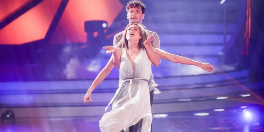 Loiza Lamers hat in der RTL-Show "Let's Dance" ein gelungenes Comeback gefeiert. Foto: Rolf Vennenbernd/dpa