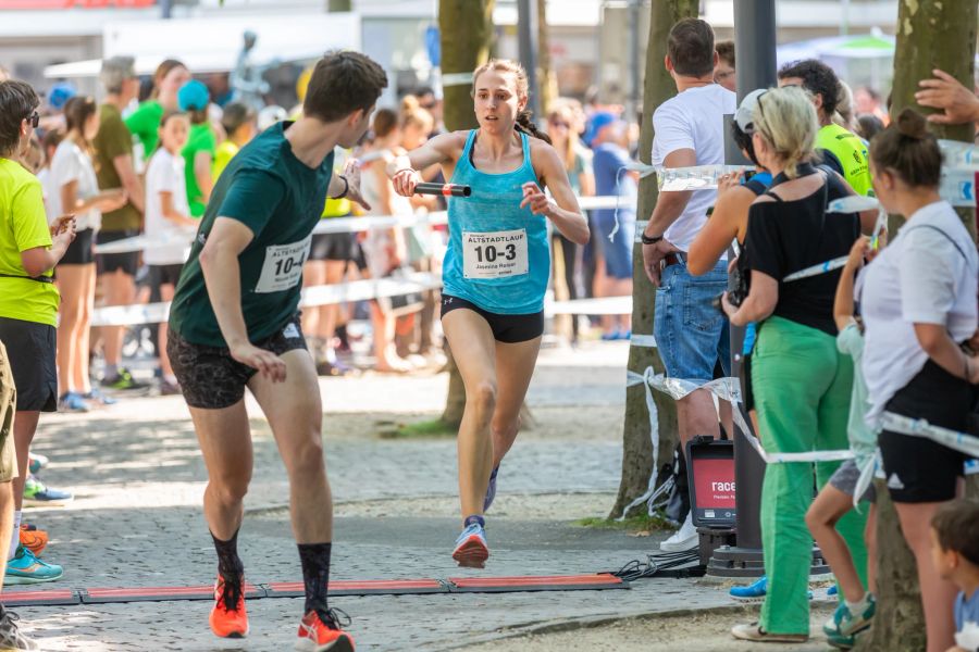 Fast 200 Personen nahmen in der Kategorie «Team of Five» teil .