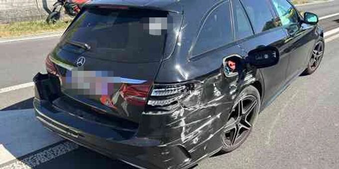 Döttingen: Totalschaden nach Kollision Döttingen: Kollision