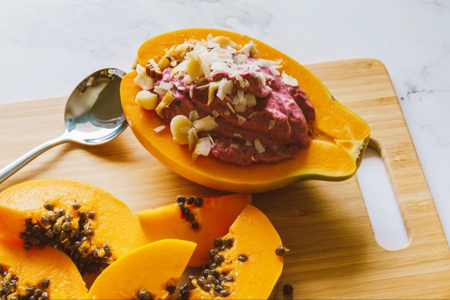 Papaya Obst Nüsse Joghurt