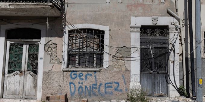 Erdbeben in Türkei - Leben in Trümmern und Ringen um Normalität