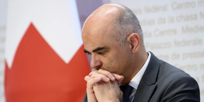 Während der Pandemie hat der Kommunikations-Chef von Alain Berset dem CEO des Ringier-Verlags scheinbar systematisch vertrauliche Informationen zugespielt. Der damalige Gesundheitsminister wird in den E-Mails mehrmals explizit erwähnt. (Archivbild) Alain Berset Corona-Leaks