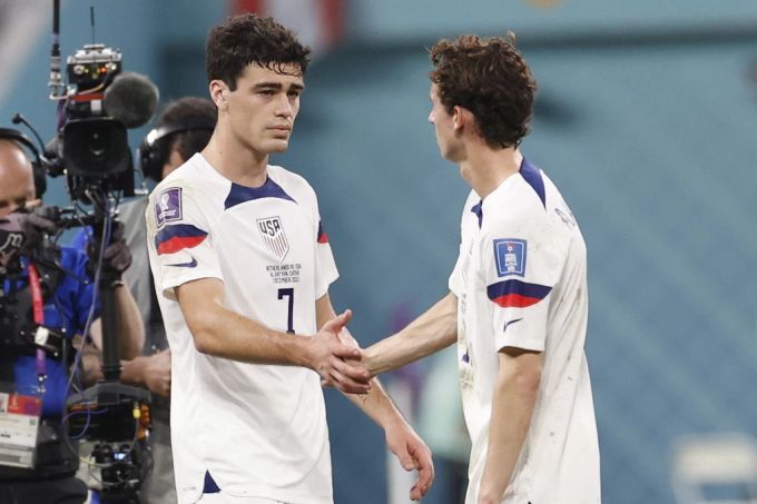 Gregg Berhalter wollte Giovanni Reyna (links) rauswerfen. giovanni reyna
