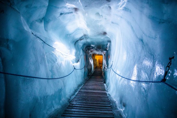 Auch im Kaunertal werden die Gletscher immer kleiner. Zwei Gletschergrotten sollen die Gäste dafür sensibilisieren. Gletschergrotte Kaunertal Tirol