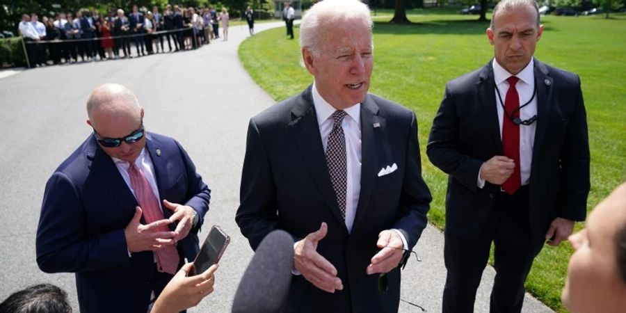 US-Präsident Biden (Mitte)