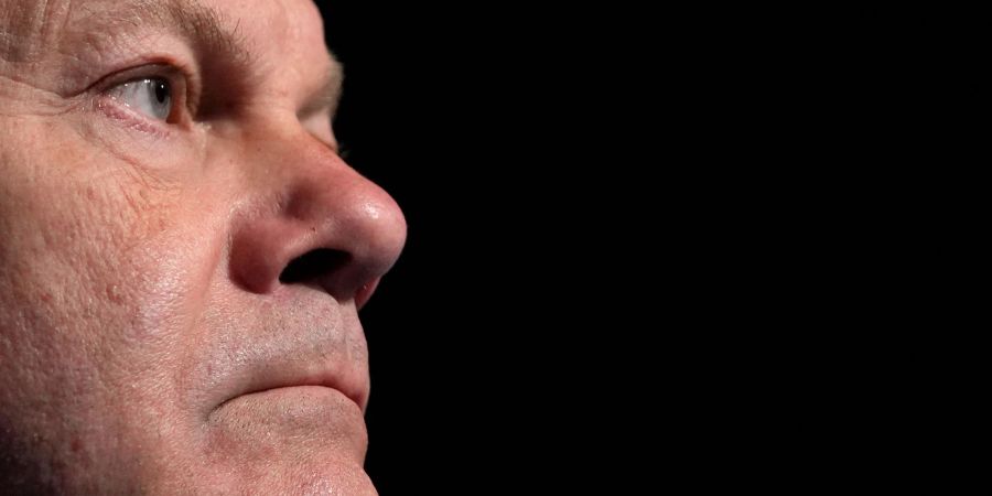 Bundeskanzler Olaf Scholz - die Sozialdemokraten verlieren laut einer Umfrage an Zuspruch von den Wählern und Wählerinnen.