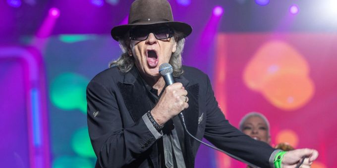 Udo Lindenberg beim ersten Konzert der neuen Tournee «Udopium Live 2022» in Schwerin. Udo Lindenberg beim ersten Konzert der neuen Tournee «Udopium Live 2022» in Schwerin.